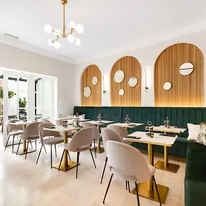 Bloom Hotell